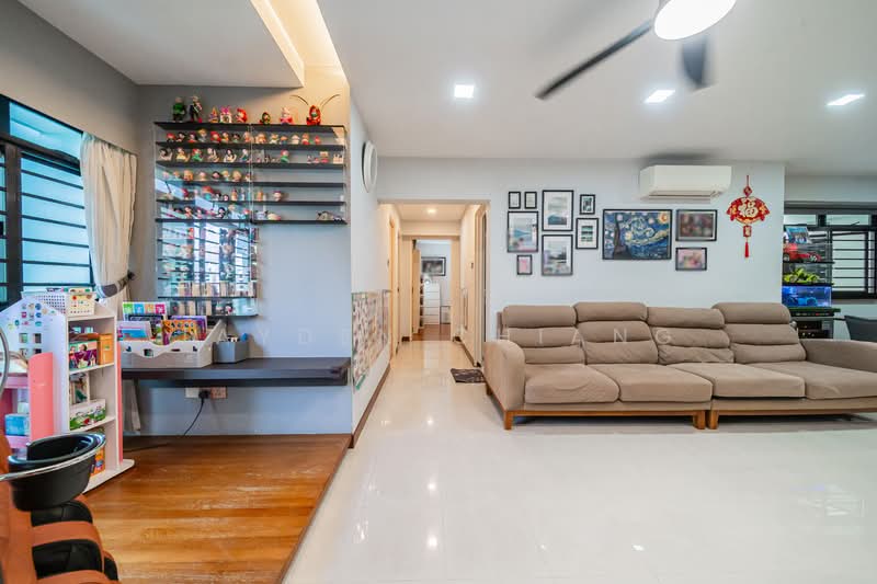987A Jurong West Street 93, 987A Jurong West Street 93, 3 Bedrooms, 1,184 sqft, HDB Flat For Sale, by Jayden Chiang, 500110838 - Living Room - PropertyGuru.com.sg