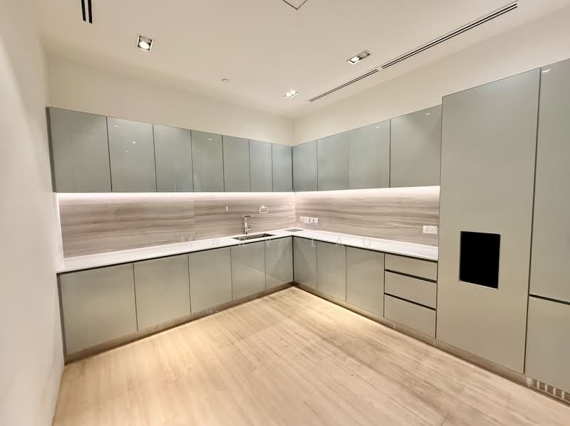 Asia Square Tower 1, 8 Marina View, 2,506 sqft, Office For Rent, by Mary Lau, 500110842 - Kitchen - CommercialGuru.com.sg