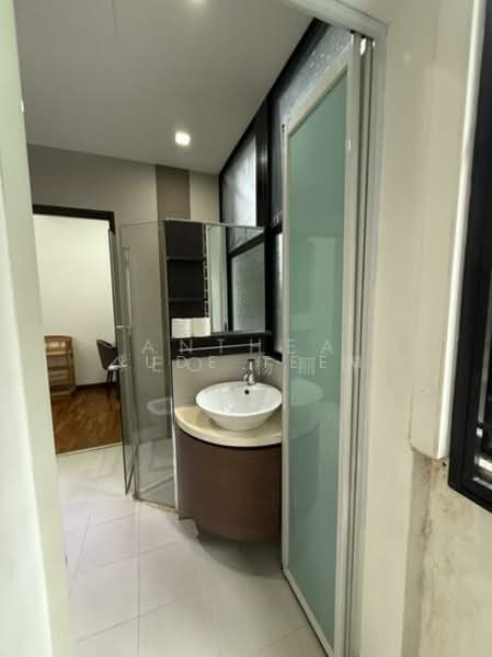 Warner Court, 110 Holland Ave, 2 Bedrooms, 1,141 sqft, Condominium For Sale, by Jude Teem, 500110846 - PropertyGuru.com.sg