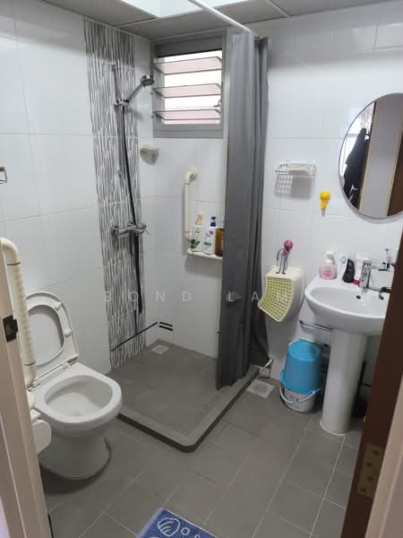 95C Henderson Road, 95C Henderson Road, Room Rental, 100 sqft, HDB Flat For Rent, by Bond Lam, 500110853 - Bathroom - PropertyGuru.com.sg