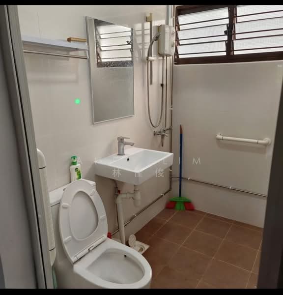 906 Jurong West Street 91, 906 Jurong West Street 91, Room Rental, 170 sqft, HDB Flat For Rent, by Andy Lim 林佳俊, 500110862 - Bathroom - PropertyGuru.com.sg