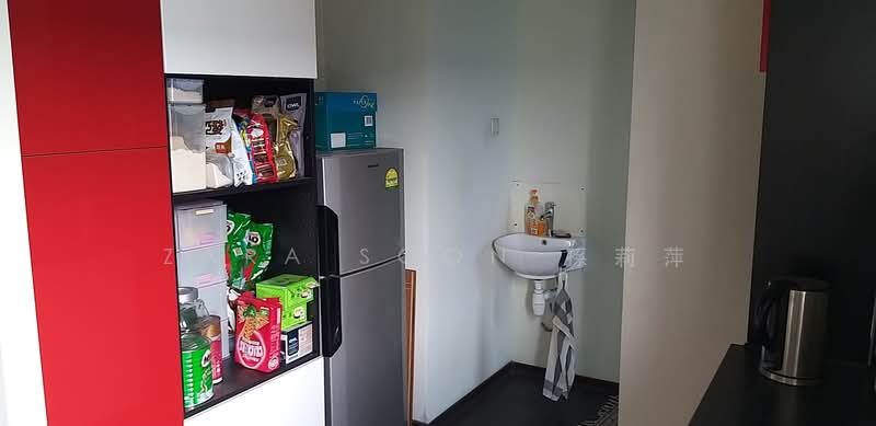 Vertex, 33 Ubi Avenue 3, 2,530 sqft, Light Industrial (B1) For Sale, by Zara Soon 孫莉萍, 500110865 - Kitchen - CommercialGuru.com.sg