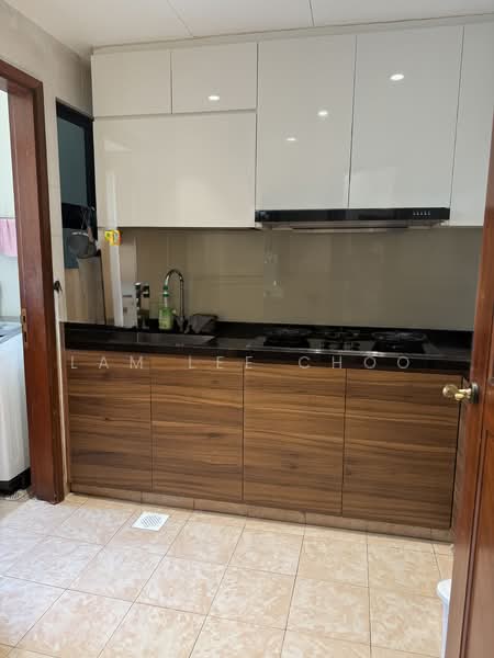 Eastpoint Green, 5 Simei Street 3, 3 Bedrooms, 1,184 sqft, Condominium For Rent, by Lam Lee Choo, 500110868 - Kitchen - PropertyGuru.com.sg
