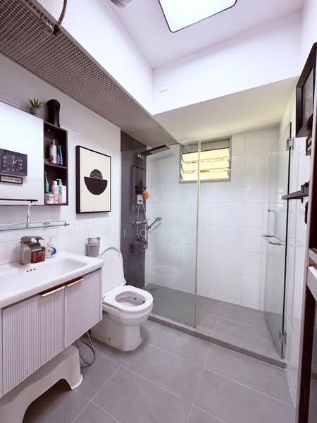 622A Punggol Central, 622A Punggol Central, 3 Bedrooms, 1,012 sqft, HDB Flat For Sale, by Patrick Chee, 500110870 - Bathroom - PropertyGuru.com.sg