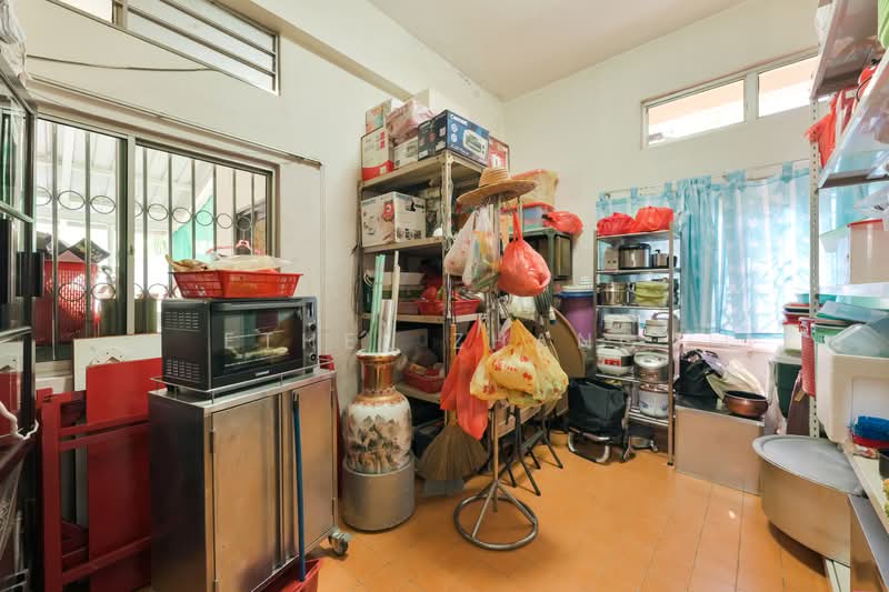 Jalan sikudangan, , 5 Bedrooms, 4,000 sqft, Semi-Detached House For Sale, by Ethel Zhang, 500110876 - Kitchen - PropertyGuru.com.sg