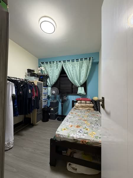 472B Fernvale Street, 472B Fernvale Street, 2 Bedrooms, 732 sqft, HDB Flat For Sale, by Roz Rufai, 500110894 - Bedroom - PropertyGuru.com.sg