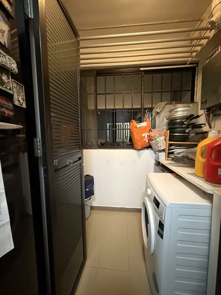 472B Fernvale Street, 472B Fernvale Street, 2 Bedrooms, 732 sqft, HDB Flat For Sale, by Roz Rufai, 500110894 - Utility room - PropertyGuru.com.sg