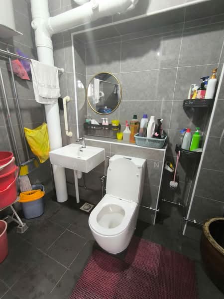 368 Corporation Drive, 368 Corporation Drive, Room Rental, 150 sqft, HDB Flat For Rent, by Sam Chin, 500110899 - Bathroom - PropertyGuru.com.sg