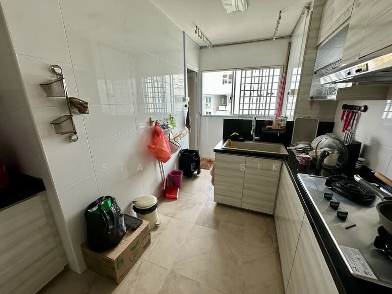 123 Pending Road, 123 Pending Road, Room Rental, 100 sqft, HDB Flat For Rent, by Stanley Sik, 500110925 - Kitchen - PropertyGuru.com.sg