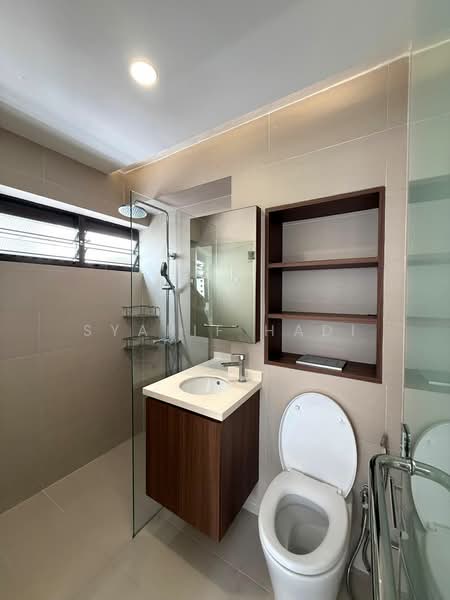 66 Telok Blangah Drive, 66 Telok Blangah Drive, 3 Bedrooms, 1,270 sqft, HDB Flat For Sale, by Syarif Hadi, 500110926 - Master Bathroom - PropertyGuru.com.sg