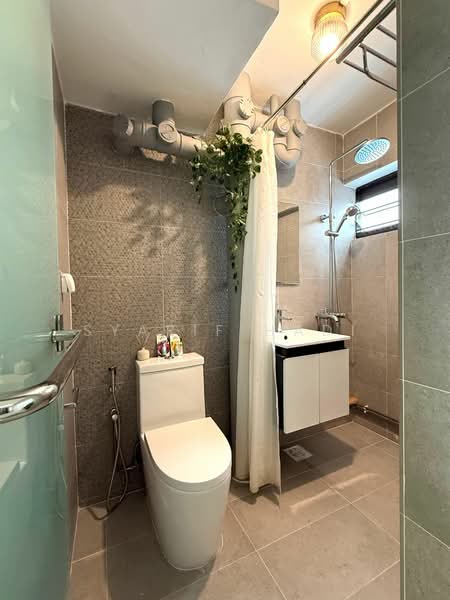 66 Telok Blangah Drive, 66 Telok Blangah Drive, 3 Bedrooms, 1,270 sqft, HDB Flat For Sale, by Syarif Hadi, 500110926 - Common Bathroom - PropertyGuru.com.sg