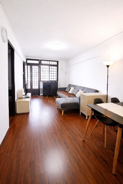 165 Stirling Road, 165 Stirling Road, 2 Bedrooms, 645 sqft, HDB Flat For Sale, by Vivien Zheng, 500110947 - Living Room - PropertyGuru.com.sg