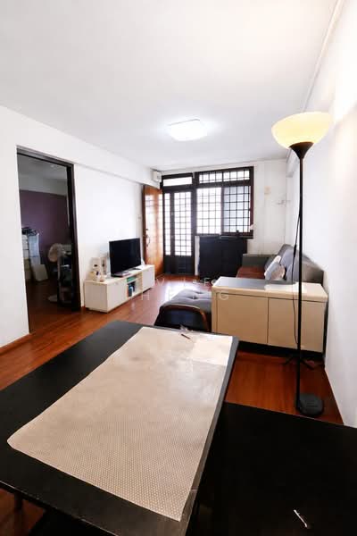 165 Stirling Road, 165 Stirling Road, 2 Bedrooms, 645 sqft, HDB Flat For Sale, by Vivien Zheng, 500110947 - Living Room - PropertyGuru.com.sg