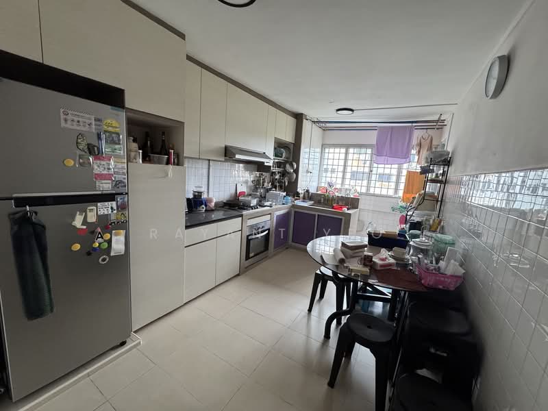 114 Potong Pasir Avenue 1, 114 Potong Pasir Avenue 1, 2 Bedrooms, 721 sqft, HDB Flat For Sale, by Rayant Yeo, 500110958 - Kitchen - PropertyGuru.com.sg