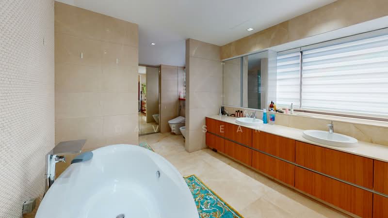 Rare Seafront Bungalow with Pool, 2.5 Storey with Attic @ Ocean Drive, Foreigners Eligible!, Ocean Drive, 5 Bedrooms, 11,200 sqft, Bungalow House For Sale, by Dave Sear, 500110979 - Bathroom - PropertyGuru.com.sg