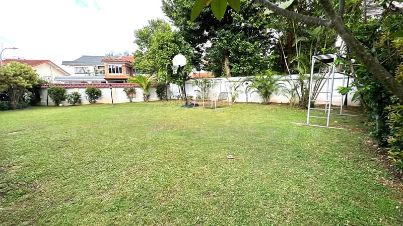 BRENDA ZEE 9450*9938 ✧ D10 Detached ✧ Walk to Nanyang Primary, King's Road, Coronation Road, Bukit Timah, 6 Bedrooms, 5,000 sqft, Detached House For Sale, by Brenda Zee (徐黎倫), 500110986 - Garden - PropertyGuru.com.sg
