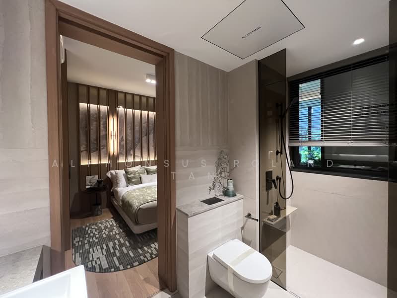 Skye at Holland, 2 Holland Village Way, 5 Bedrooms, 1,765 sqft, Condominium For Sale, by Alphonsus Roland Tan, 500110988 - Bathroom - PropertyGuru.com.sg