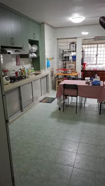 237 Bukit Batok East Avenue 5, 237 Bukit Batok East Avenue 5, 2 Bedrooms, 786 sqft, HDB Flat For Sale, by Rayner Cheng, 500110993 - Kitchen - PropertyGuru.com.sg