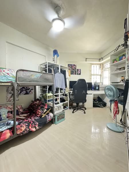 391 Bukit Batok West Avenue 5, 391 Bukit Batok West Avenue 5, 3 Bedrooms, 926 sqft, HDB Flat For Sale, by Keith Tan 陈俊伟, 500111012 - Bedroom - PropertyGuru.com.sg
