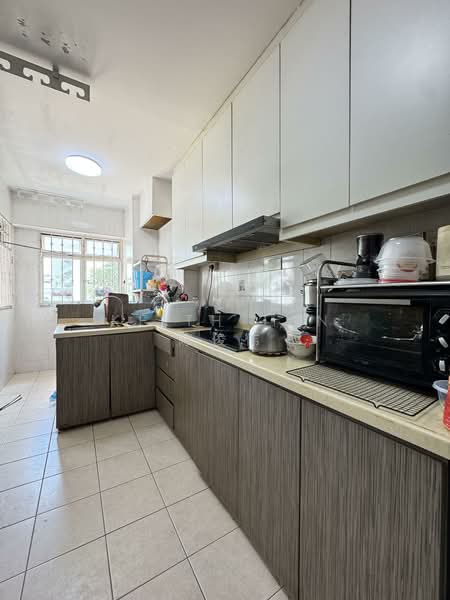 391 Bukit Batok West Avenue 5, 391 Bukit Batok West Avenue 5, 3 Bedrooms, 926 sqft, HDB Flat For Sale, by Keith Tan 陈俊伟, 500111012 - Kitchen - PropertyGuru.com.sg