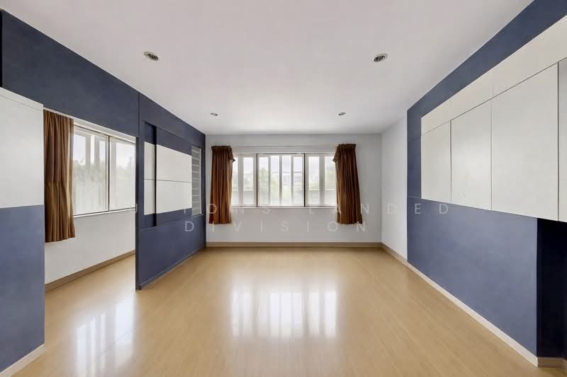 A 3.5 Storey with Basement Semi-D near Beauty W MRT & 1km from Pei Hwa Pri, , 10+ Bedrooms, 7,660 sqft, Semi-Detached House For Sale, by LIEW CHUN KIT, ANDY, 500111014 - Interior - PropertyGuru.com.sg