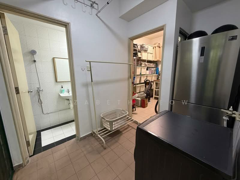 hindhede drive, , 3 Bedrooms, 2,000 sqft, Corner Terrace For Rent, by Elizabeth Seow, 500111016 - Bathroom - PropertyGuru.com.sg