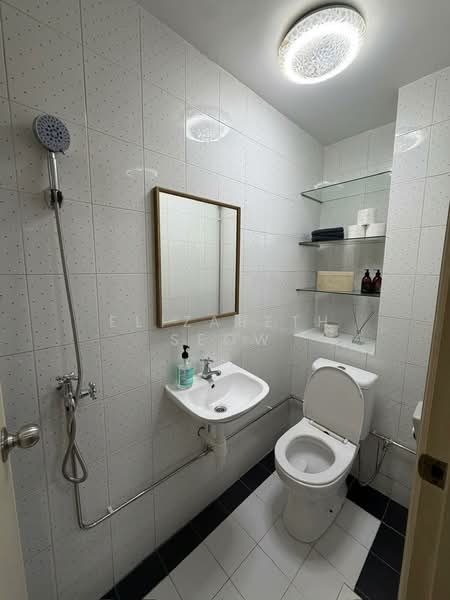 hindhede drive, , 3 Bedrooms, 2,000 sqft, Corner Terrace For Rent, by Elizabeth Seow, 500111016 - Bathroom - PropertyGuru.com.sg