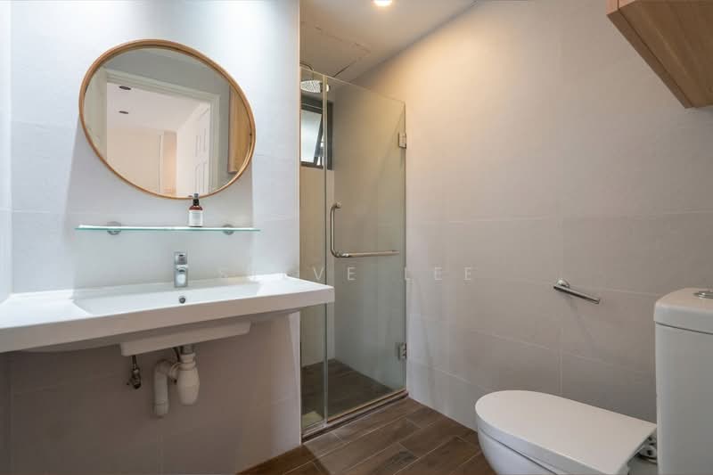 The Hacienda, 1 Hacienda Grove, 3 Bedrooms, 1,206 sqft, Condominium For Sale, by Steve Lee, 500111032 - Bathroom - PropertyGuru.com.sg