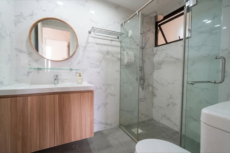 The Hacienda, 1 Hacienda Grove, 3 Bedrooms, 1,206 sqft, Condominium For Sale, by Steve Lee, 500111032 - Bathroom - PropertyGuru.com.sg