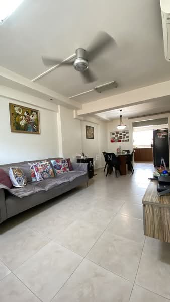 67 Marine Drive, 67 Marine Drive, 2 Bedrooms, 700 sqft, HDB Flat For Sale, by Eileen Lim, 500111037 - Living Room - PropertyGuru.com.sg