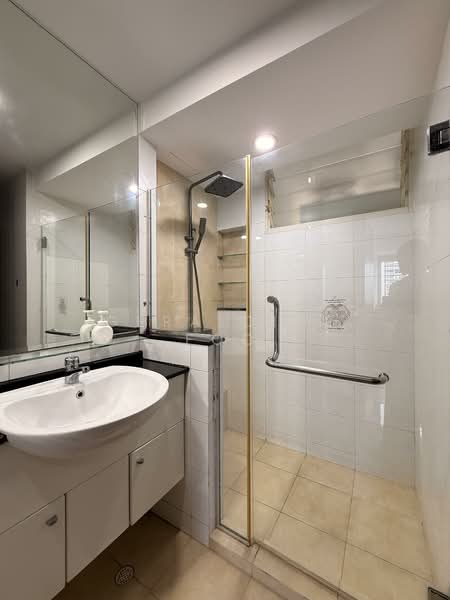 Rio Vista, 10 Upper Serangoon View, Room Rental, 100 sqft, Condominium For Rent, by Geraldine Foo, 500111054 - Bathroom - PropertyGuru.com.sg