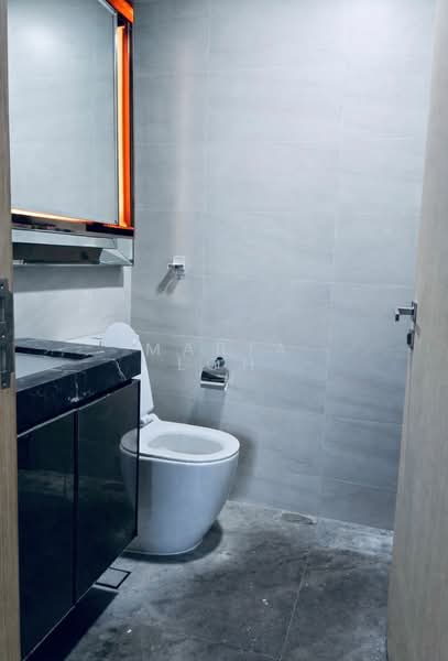 Stars of Kovan, 984 Upper Serangoon Road, 2 Bedrooms, 732 sqft, Condominium For Sale, by Maria Loh, 500111060 - Bathroom - PropertyGuru.com.sg