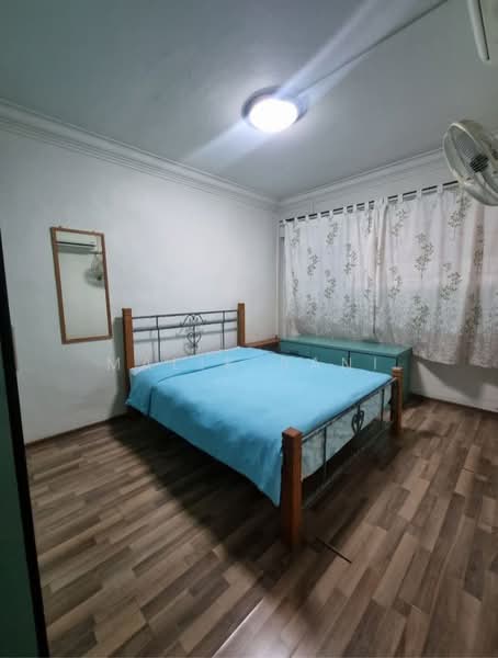 321 Jurong East Street 31, 321 Jurong East Street 31, 2 Bedrooms, 796 sqft, HDB Flat For Sale, by Malik Sani, 500111065 - Bedroom - PropertyGuru.com.sg