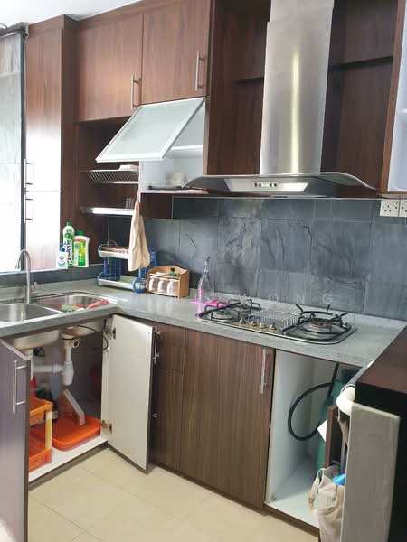 250 Tampines Street 21, 250 Tampines Street 21, 2 Bedrooms, 796 sqft, HDB Flat For Rent, by Daphne Wong, 500111076 - Kitchen - PropertyGuru.com.sg
