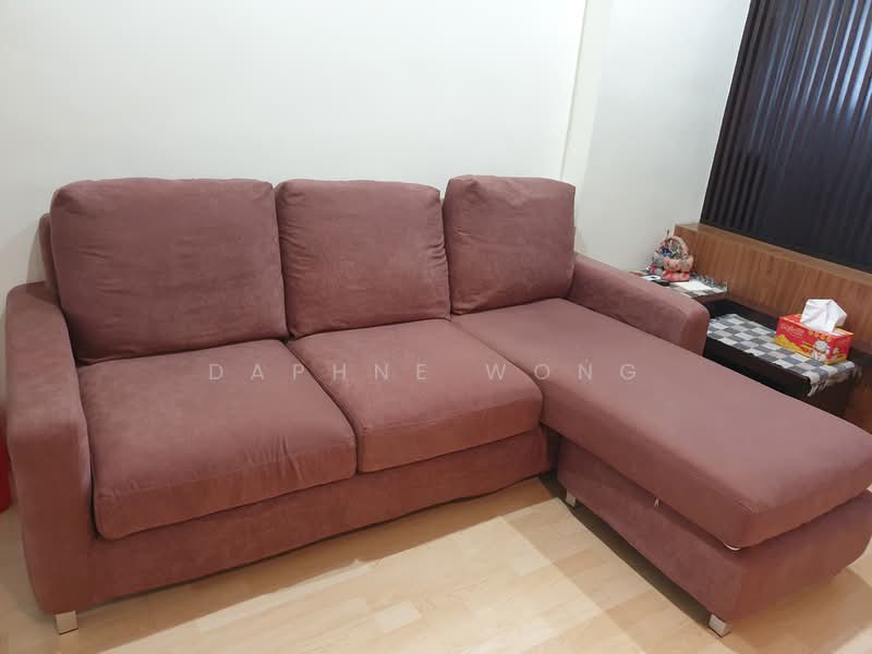 250 Tampines Street 21, 250 Tampines Street 21, 2 Bedrooms, 796 sqft, HDB Flat For Rent, by Daphne Wong, 500111076 - Living Room - PropertyGuru.com.sg