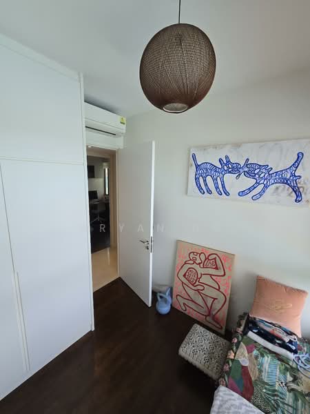 Skies Miltonia, 31 Miltonia Close, 4 Bedrooms, 1,313 sqft, Condominium For Sale, by Bryan Ng, 500111086 - Bedroom - PropertyGuru.com.sg