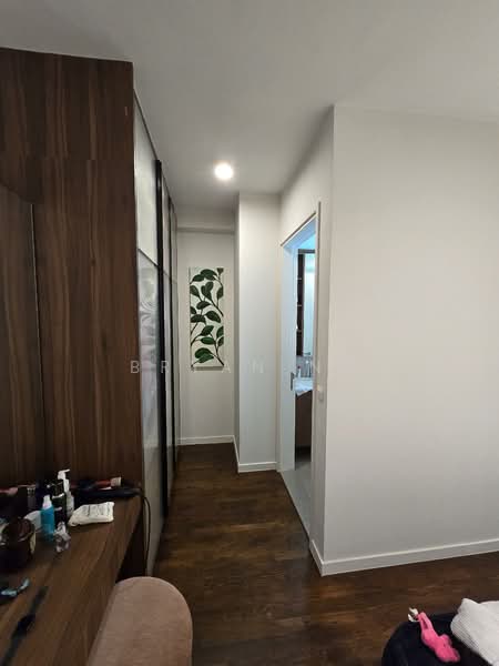 Skies Miltonia, 31 Miltonia Close, 4 Bedrooms, 1,313 sqft, Condominium For Sale, by Bryan Ng, 500111086 - Corridor - PropertyGuru.com.sg