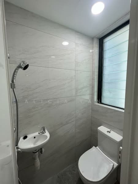 Normanton Park, 45 Normanton Park, 3 Bedrooms, 1,087 sqft, Condominium For Sale, by Alicia Yang, 500111095 - Bathroom - PropertyGuru.com.sg