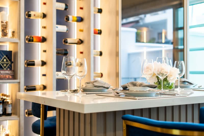 Binjai Crest, 235 Jalan Kampong Chantek, 5 Bedrooms, 3,778 sqft, Cluster House For Rent, by Grace Cheong, 500111100 - Dining Room - PropertyGuru.com.sg