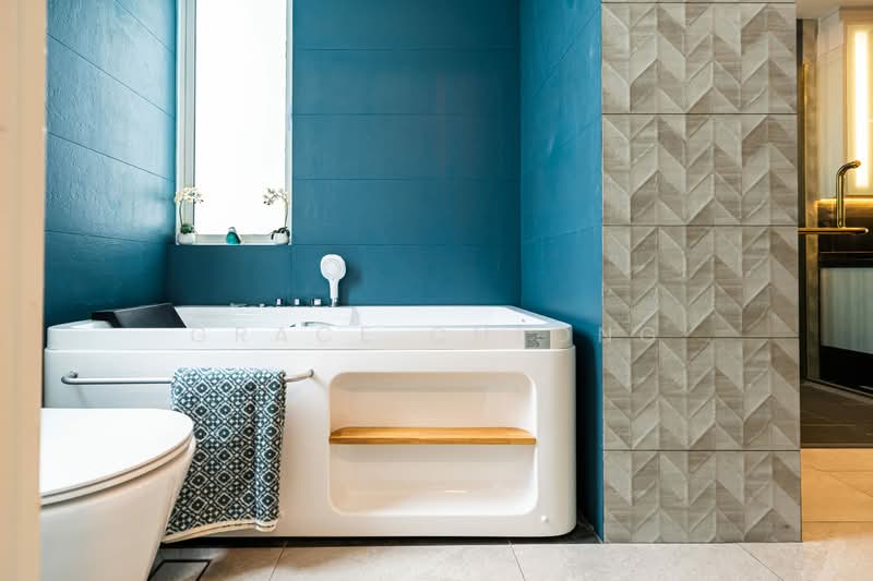 Binjai Crest, 235 Jalan Kampong Chantek, 5 Bedrooms, 3,778 sqft, Cluster House For Rent, by Grace Cheong, 500111100 - Master Bathroom - PropertyGuru.com.sg