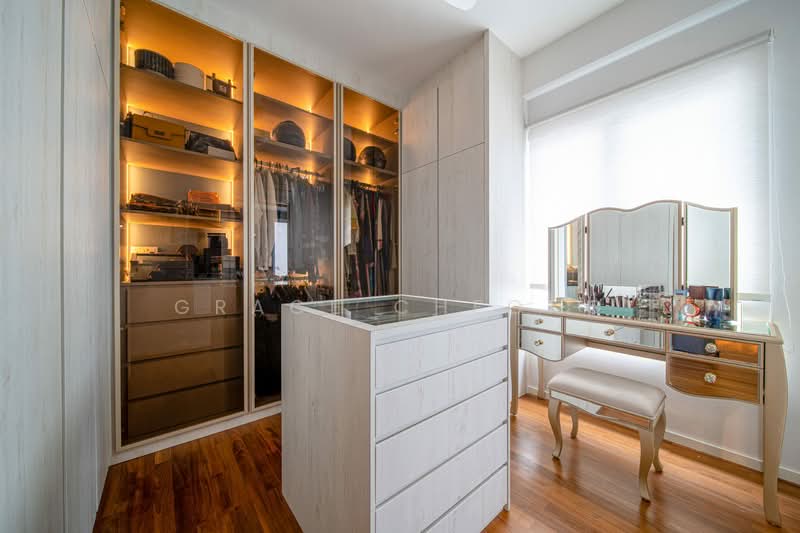 Binjai Crest, 235 Jalan Kampong Chantek, 5 Bedrooms, 3,778 sqft, Cluster House For Rent, by Grace Cheong, 500111100 - Walk-in-Closet - PropertyGuru.com.sg