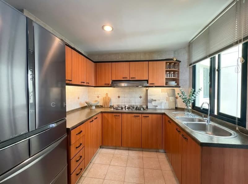 Simsville, 10 Geylang East Avenue 2, 3 Bedrooms, 1,249 sqft, Condominium For Sale, by Charlene Chai, 500111112 - Kitchen - PropertyGuru.com.sg