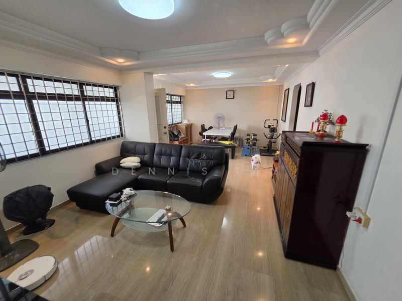 427 Woodlands Street 41, 427 Woodlands Street 41, 3 Bedrooms, 1,076 sqft, HDB Flat For Sale, by Dennis Tay, 500111115 - Living Room - PropertyGuru.com.sg