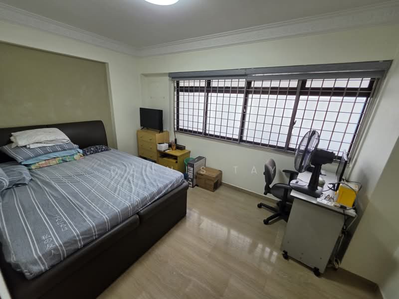 427 Woodlands Street 41, 427 Woodlands Street 41, 3 Bedrooms, 1,076 sqft, HDB Flat For Sale, by Dennis Tay, 500111115 - Bedroom - PropertyGuru.com.sg