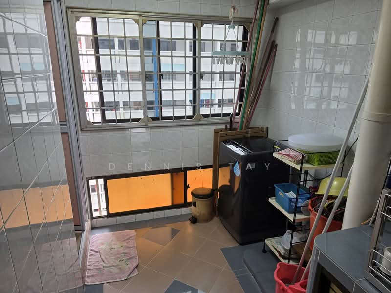 427 Woodlands Street 41, 427 Woodlands Street 41, 3 Bedrooms, 1,076 sqft, HDB Flat For Sale, by Dennis Tay, 500111115 - Balcony - PropertyGuru.com.sg