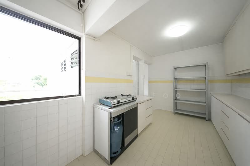 417 Bedok North Avenue 2, 417 Bedok North Avenue 2, 3 Bedrooms, 1,280 sqft, HDB Flat For Sale, by Vanessa Foo, 500111117 - Kitchen - PropertyGuru.com.sg
