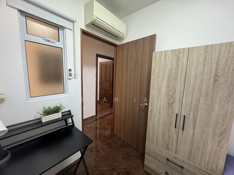 Sophia Crest, 67 Sophia Road, Room Rental, 60 sqft, Apartment For Rent, by Susan Lai, 500111133 - Bedroom 7 $1100 - PropertyGuru.com.sg