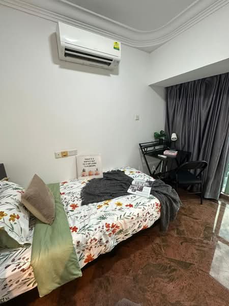 Room 4 $1650