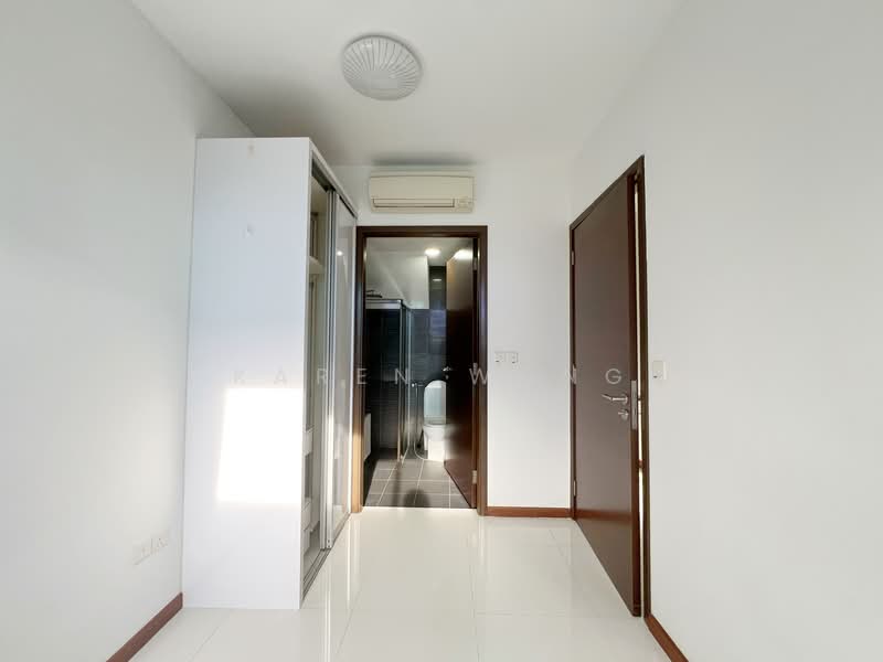 Presto @ Upper Serangoon, 528 Upper Serangoon Road, 2 Bedrooms, 915 sqft, Condominium For Rent, by Karen Wong, 500111141 - Bathroom - PropertyGuru.com.sg