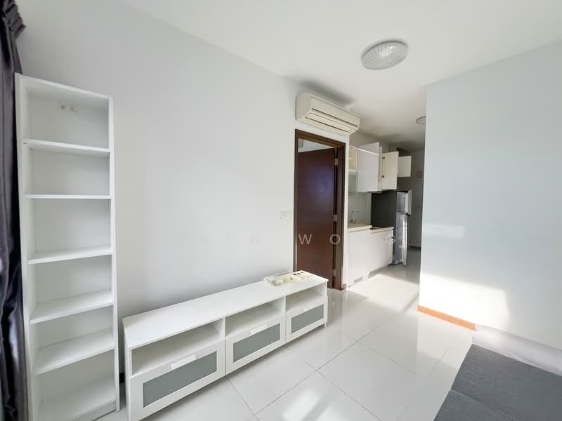 Presto @ Upper Serangoon, 528 Upper Serangoon Road, 2 Bedrooms, 915 sqft, Condominium For Rent, by Karen Wong, 500111141 - Living Room - PropertyGuru.com.sg